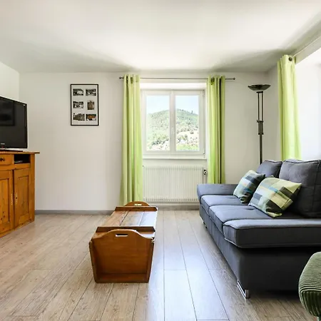 Jardin Et Vue Montagne דירה